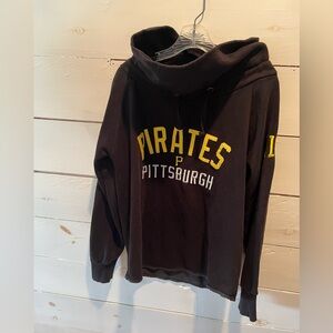Pittsburgh Pirates Women’s sweatshirt, size large, ‘soft as a grape’ brand, cowl